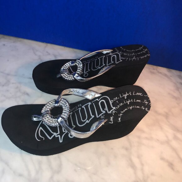 Womens Unity Sandal Flip Flops by Carlos Santana Black 3-1/2" heel Sz 10M - Picture 9 of 10